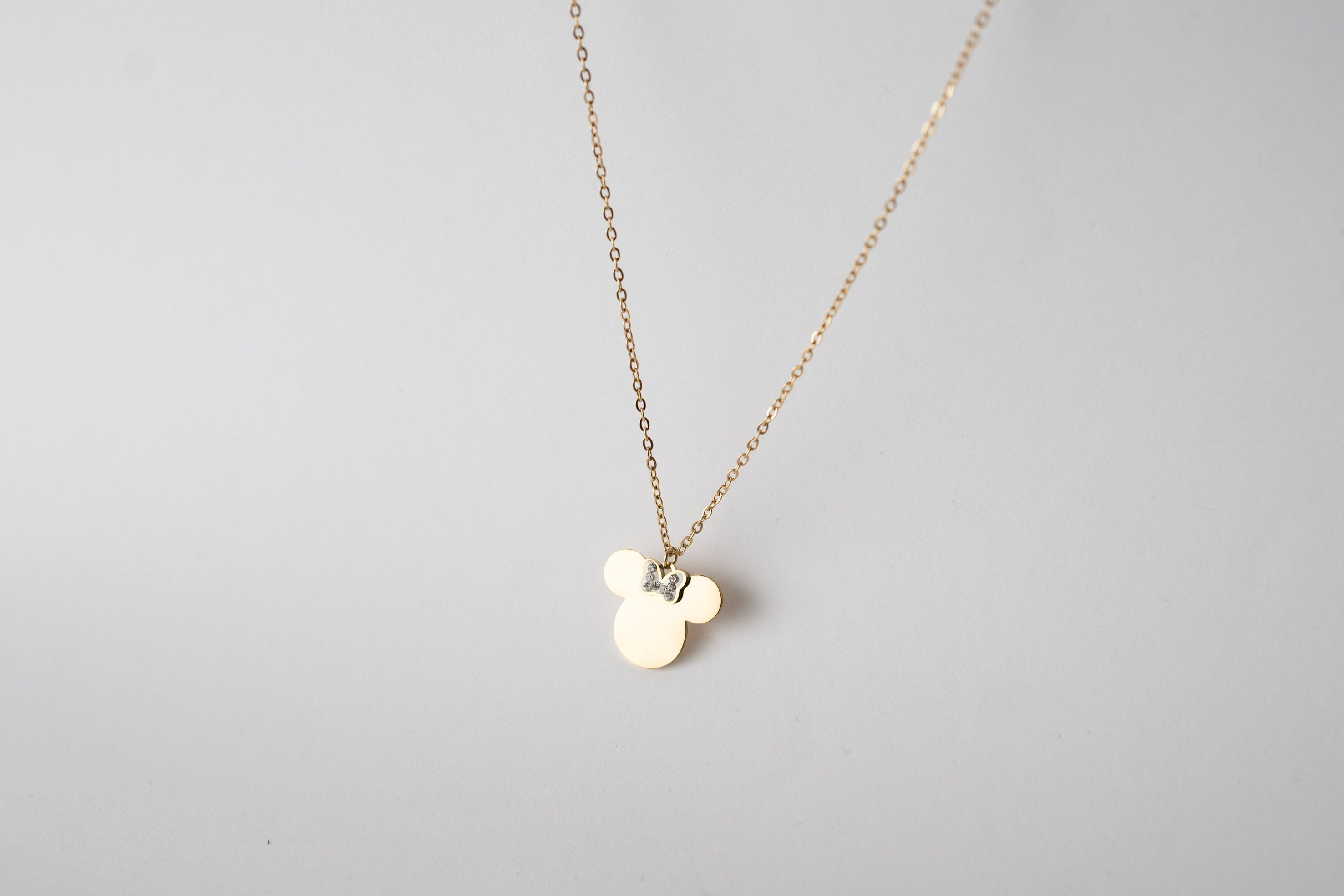 Collana con pendente a forma di topolina