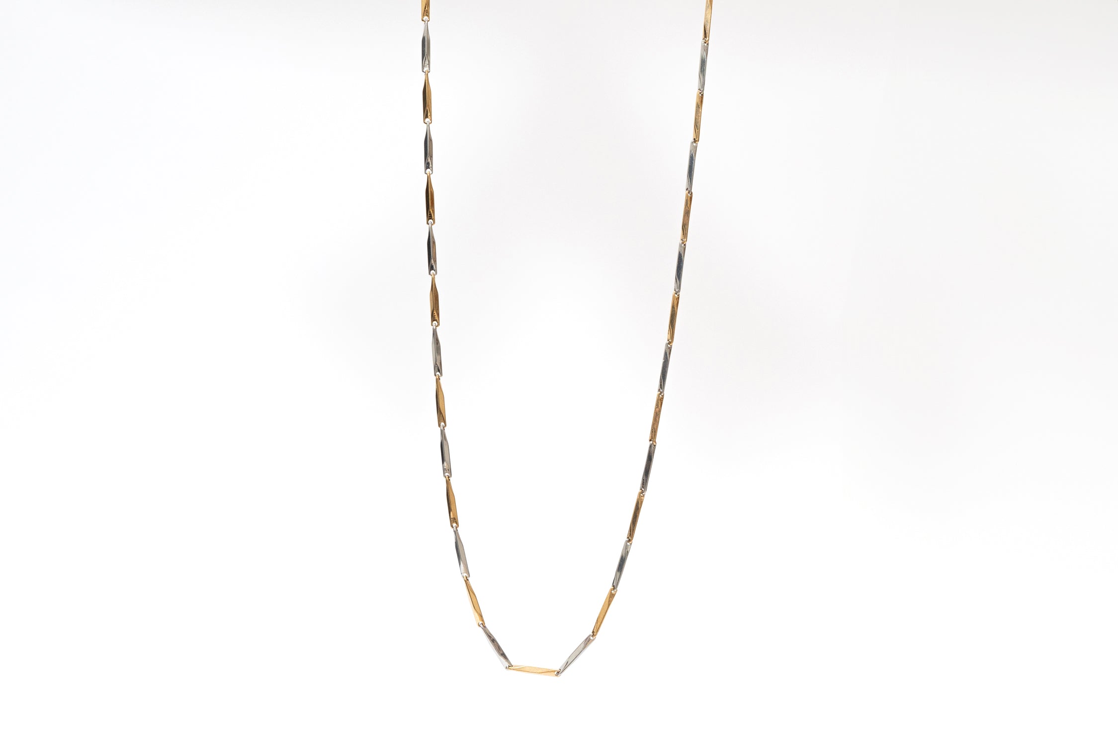 Minimalist Necklace - Timeless Elegance