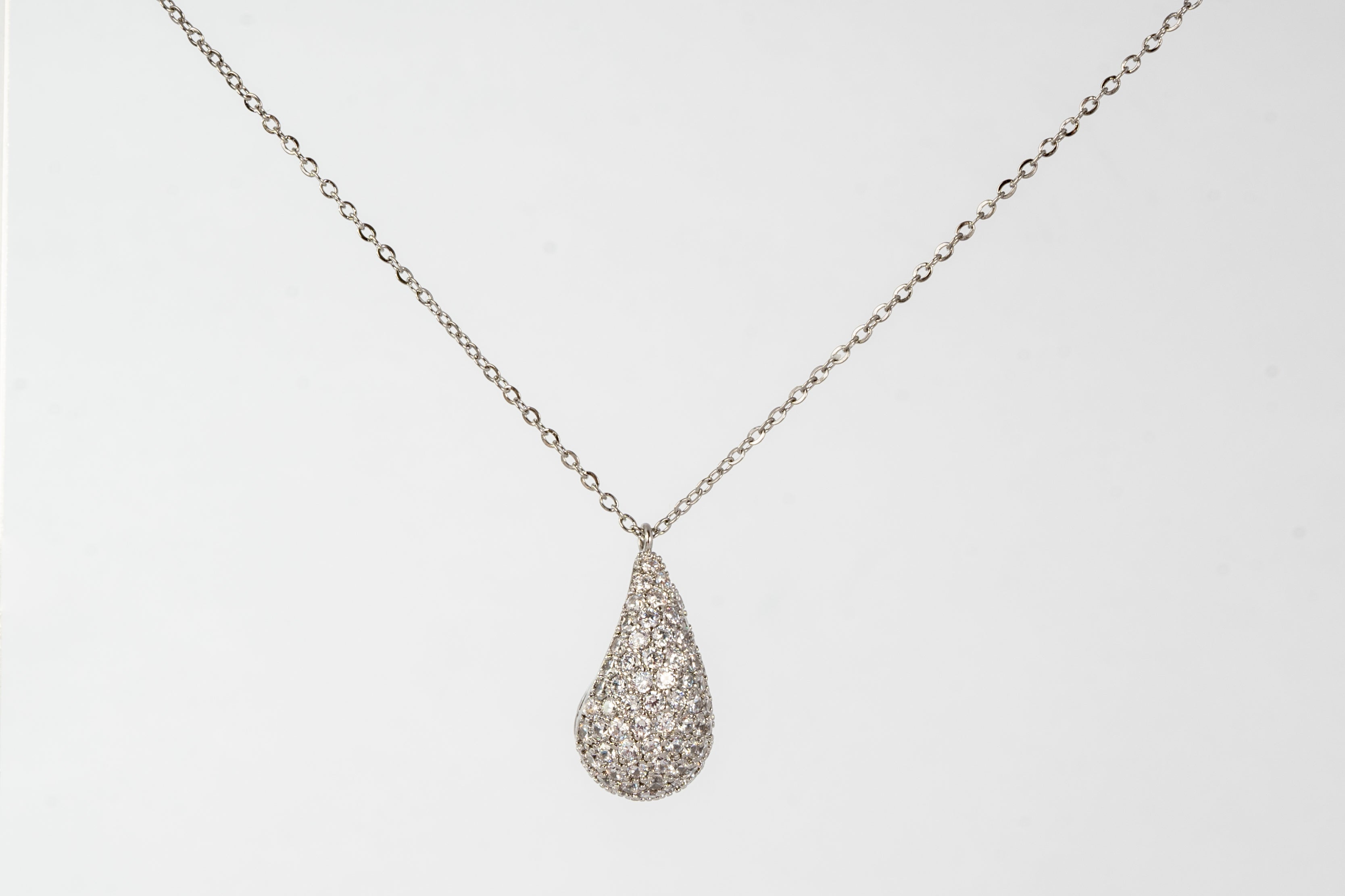 Necklace with Drop and zircons 