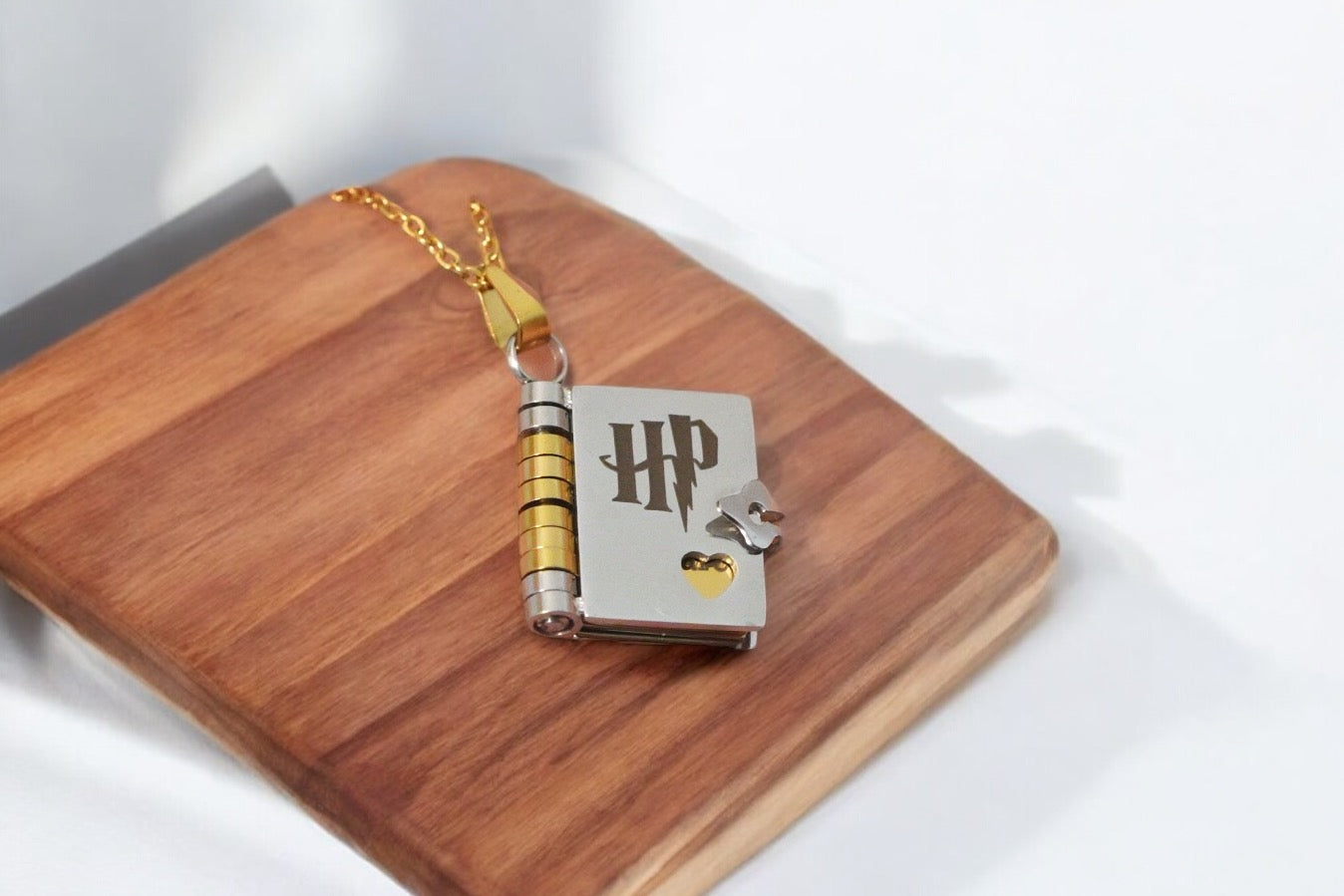 Portachiavi Harry Potter Libro Dei Mostri | Portachiavi Ufficiale 3D In Metallo E PVC | Regalo Magico