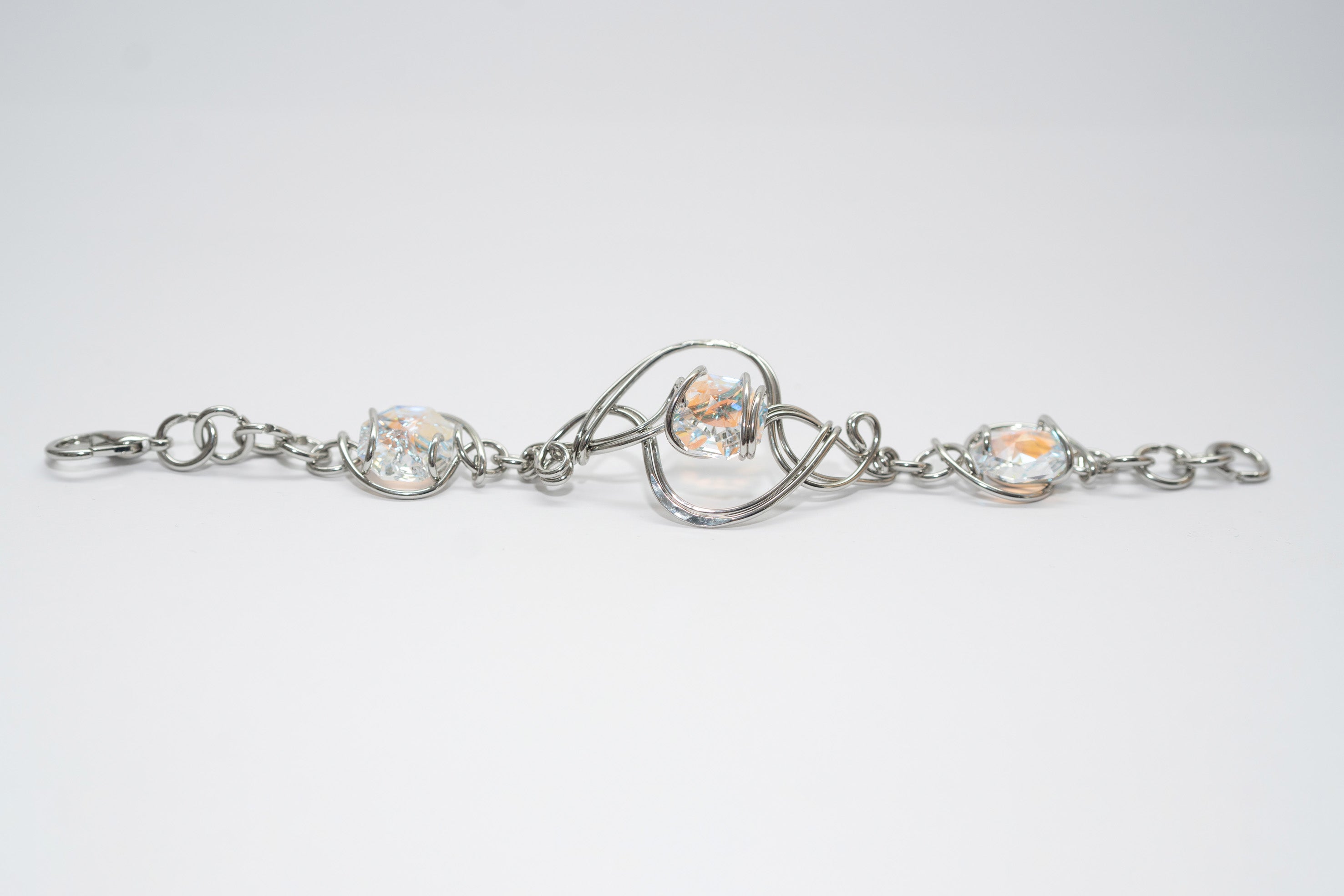 Rhodium-plated Tris bracelet with Northern Lights crystals