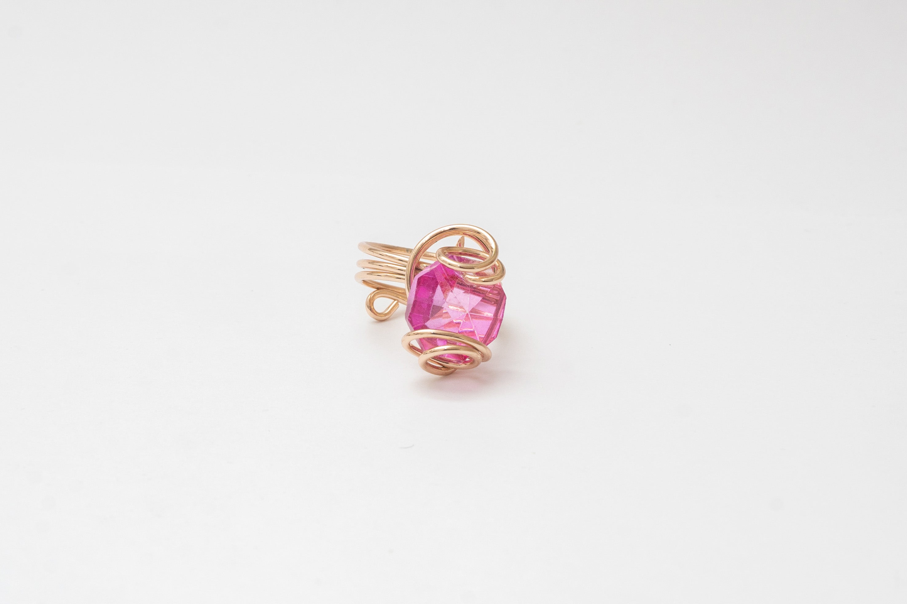 Anello in Oro rosa e cristallo fucsia