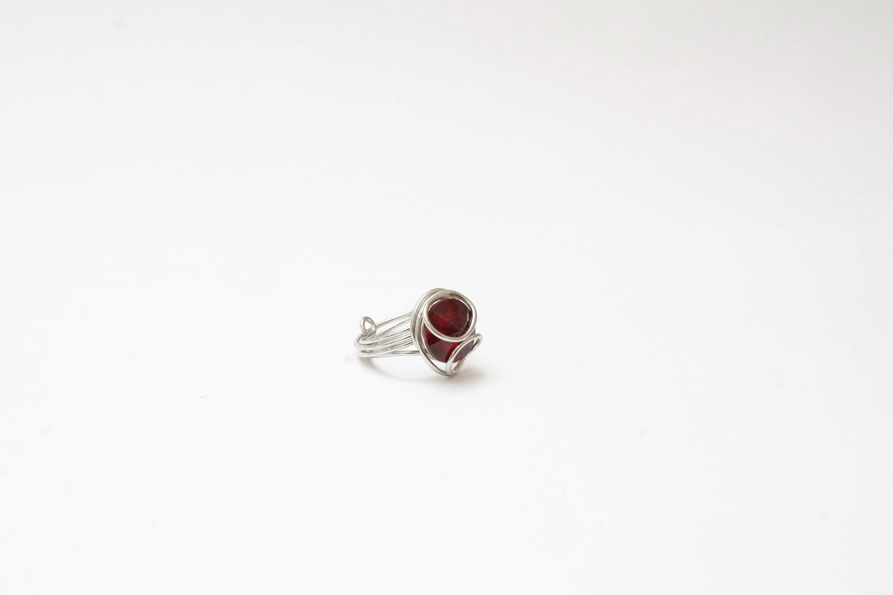 Anello in Rodio e cristallo red